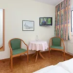 Ξενοδοχείο Hotel-pension Stoertebeker *