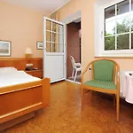 Ξενοδοχείο Hotel-pension Stoertebeker Bensersiel