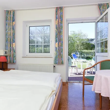 Hotel-pension Stoertebeker 벤세르시엘