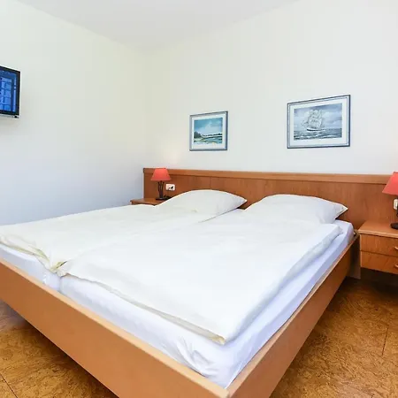 호텔 Hotel-pension Stoertebeker