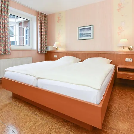 Hotel-pension Stoertebeker * 벤세르시엘