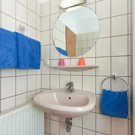 Hotel-pension Stoertebeker * 벤세르시엘