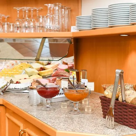 Hotel-pension Stoertebeker 벤세르시엘