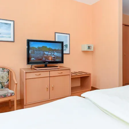 Hotel-pension Stoertebeker * 벤세르시엘